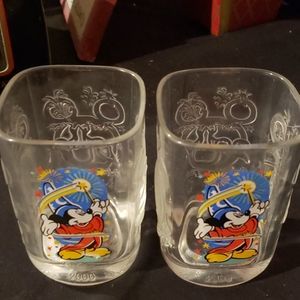 Mickey Mouse Vintage Collectible Glass 2000.